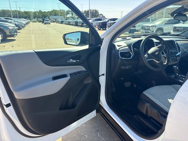 Used 2020 Chevrolet Equinox LS AWD/4WD image 9