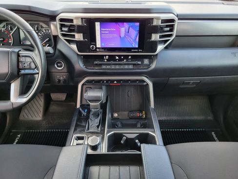 Used 2023 Toyota Tundra SR5 w/ SR5 Convenience Package AWD/4WD image 18
