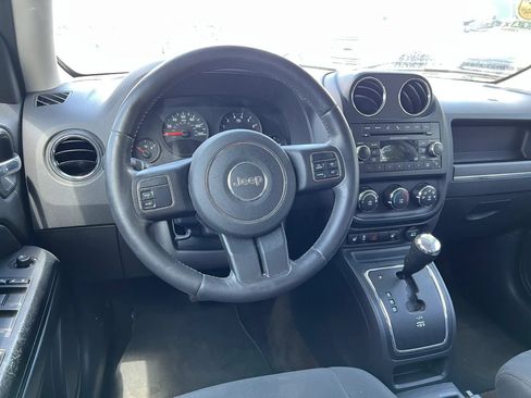 Used 2013 Jeep Patriot Latitude FWD image 14
