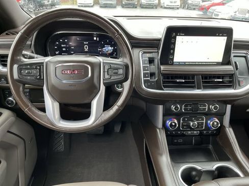 Used 2022 GMC Yukon SLT w/ SLT Premium Package AWD/4WD image 12