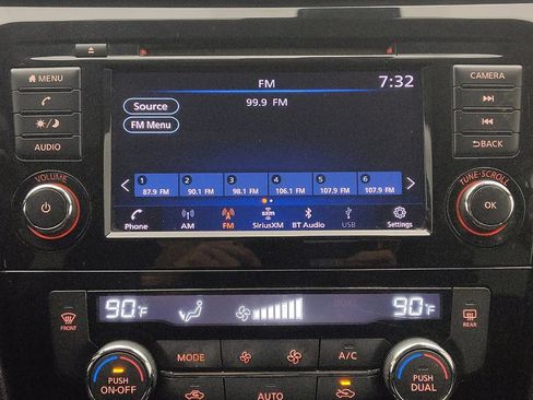 Used 2019 Nissan Rogue SV AWD/4WD image 25