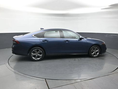 Used 2023 Honda Accord EX-L image 7
