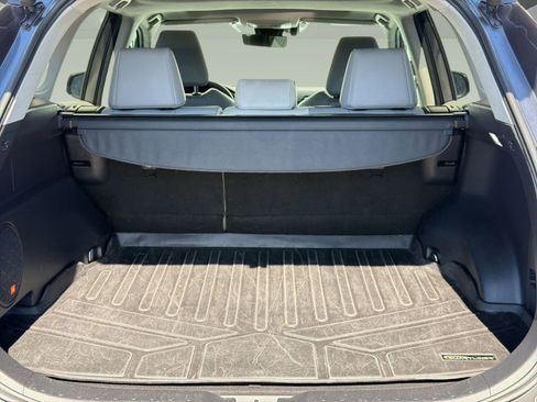 Certified 2021 Toyota RAV4 XLE Premium AWD/4WD image 31