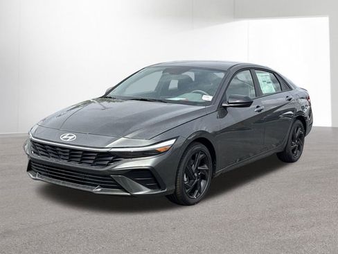New 2026 Hyundai Elantra Sport FWD image 32
