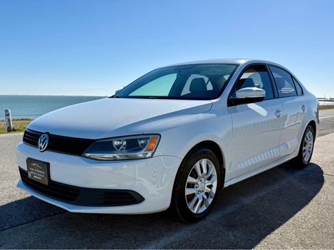 Used 2014 Volkswagen Jetta SE image 1