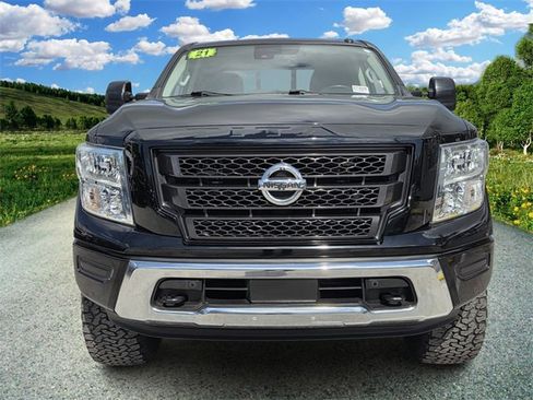 Used 2021 Nissan Titan SV w/ SV Convenience Package image 8