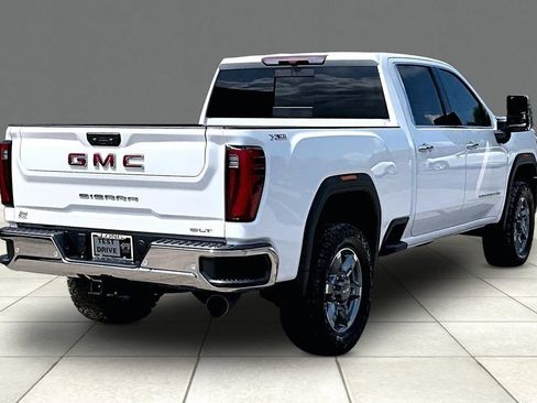 Used 2025 GMC Sierra 1500 SLT AWD/4WD image 2
