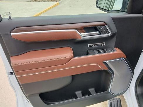 New 2026 GMC Sierra 1500 Denali Ultimate w/ LPO, Black Badging Package image 15