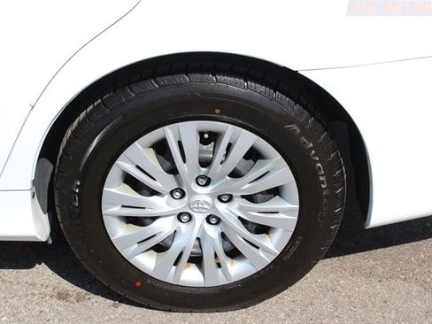 Used 2013 Toyota Camry LE FWD image 23