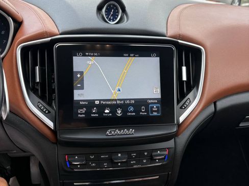 Used 2017 Maserati Ghibli RWD image 9