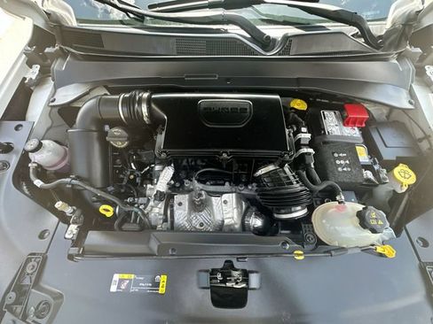 Used 2023 Jeep Compass Latitude w/ Sun and Sound Group AWD/4WD image 27
