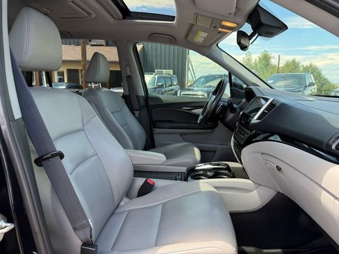 Used 2017 Honda Pilot Touring image 31