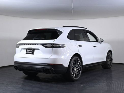 Certified 2023 Porsche Cayenne Platinum Edition AWD/4WD image 7