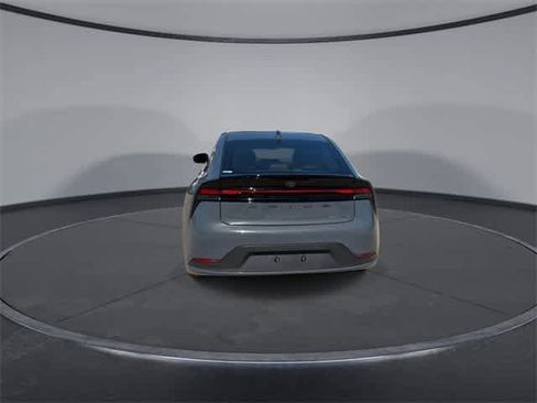 Used 2024 Toyota Prius LE image 7