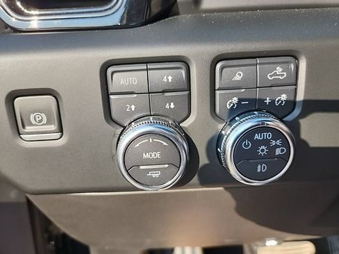 Used 2023 GMC Sierra 1500 AT4 AWD/4WD image 40