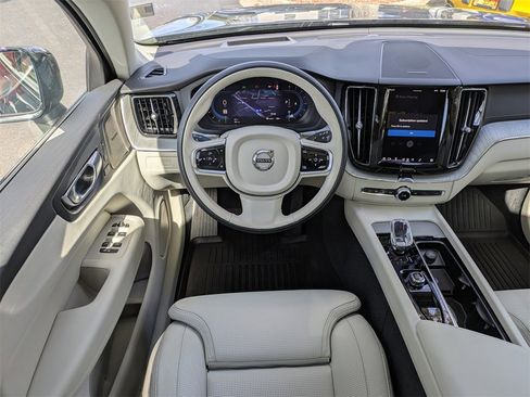 Certified 2025 Volvo XC60 B5 Ultra w/ Protection Package Premier image 20