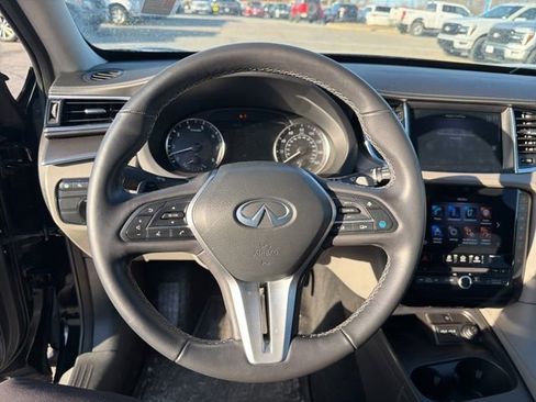 Used 2023 INFINITI QX50 Luxe image 18