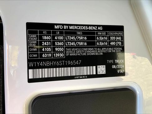 Used 2025 Mercedes-Benz Sprinter 2500 image 26