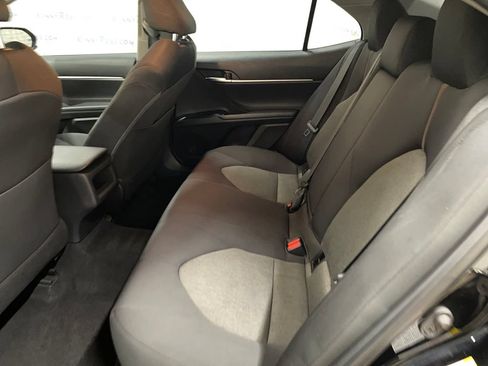 Used 2019 Toyota Camry LE FWD image 21
