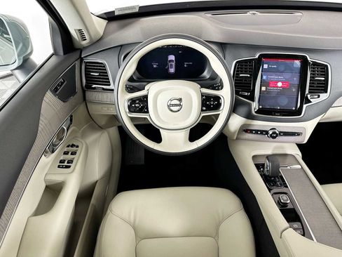 Used 2025 Volvo XC90 T8 Plus w/ Protection Package Premier image 18