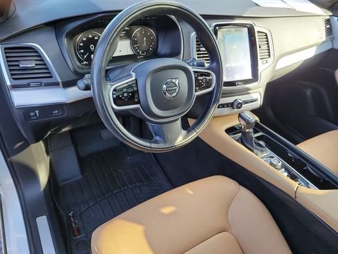 Used 2018 Volvo XC90 T5 Momentum image 19