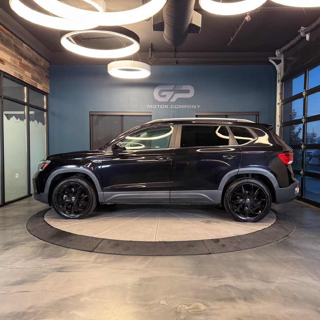 Used 2022 Volkswagen Taos SE AWD/4WD image 6