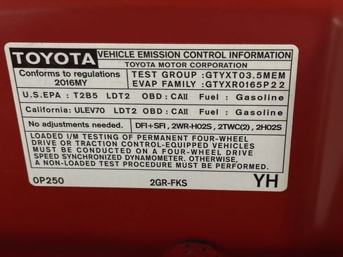 Used 2016 Toyota Tacoma SR5 AWD/4WD image 38