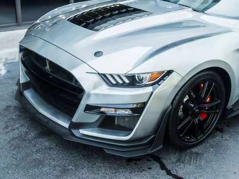 Used 2020 Ford Mustang Shelby GT500 w/ Technology Package RWD image 3