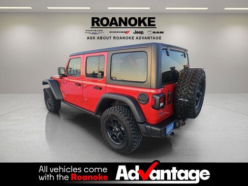 Used 2025 Jeep Wrangler Willys image 5