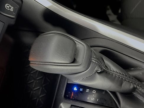 Used 2024 Toyota RAV4 XLE FWD image 24