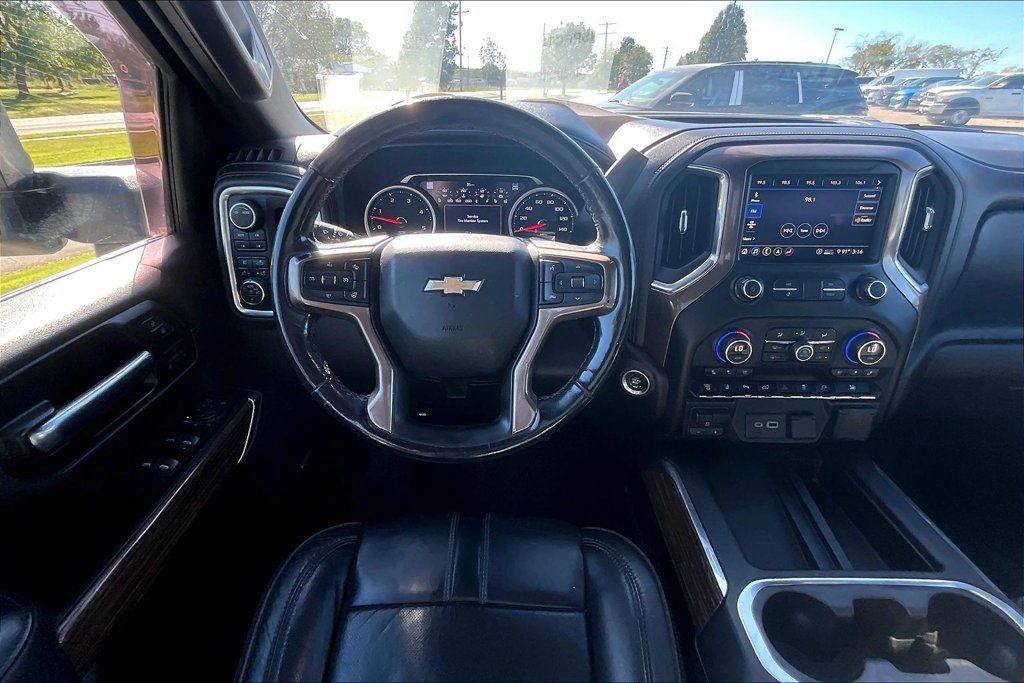 Used 2020 Chevrolet Silverado 3500 High Country AWD/4WD image 5