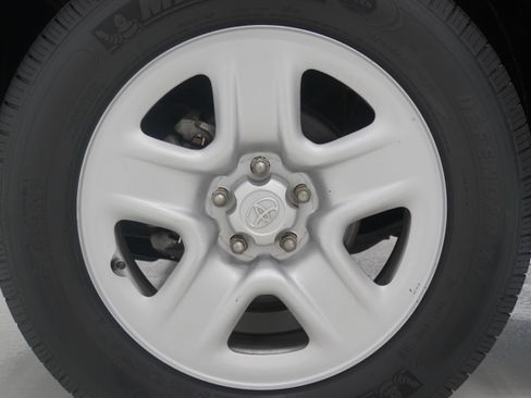 Used 2012 Toyota RAV4 FWD w/ Value Pkg image 24