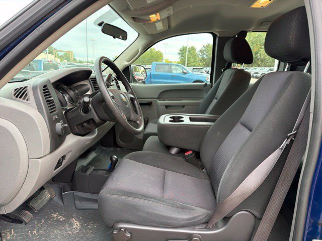 Used 2013 Chevrolet Silverado 2500 W/T AWD/4WD image 11