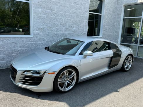 Used 2011 Audi R8 V8 image 1