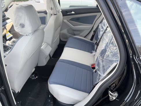 New 2026 Volkswagen Jetta SE image 17