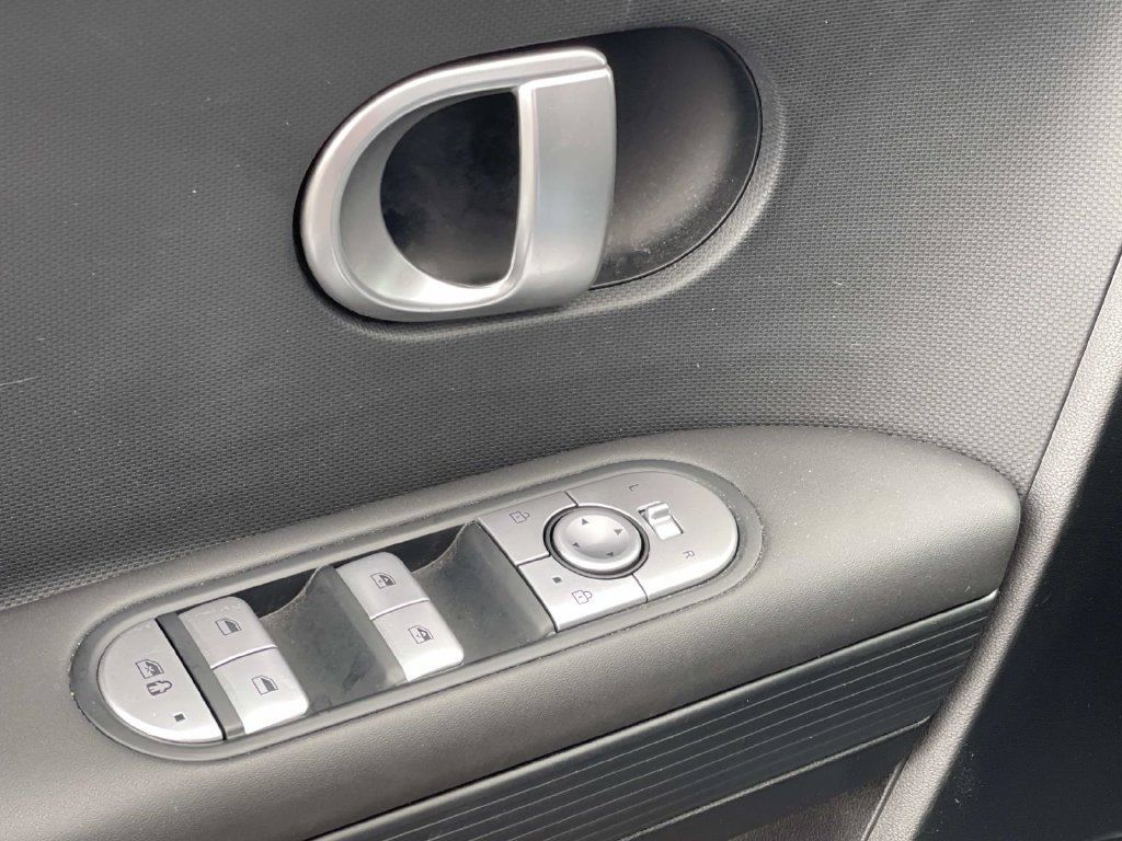 Used 2024 Hyundai Ioniq 5 SEL RWD image 16