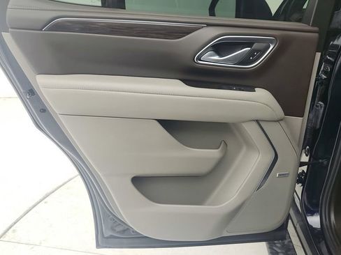 Used 2024 Chevrolet Tahoe Z71 w/ Off-Road Capability Package image 31