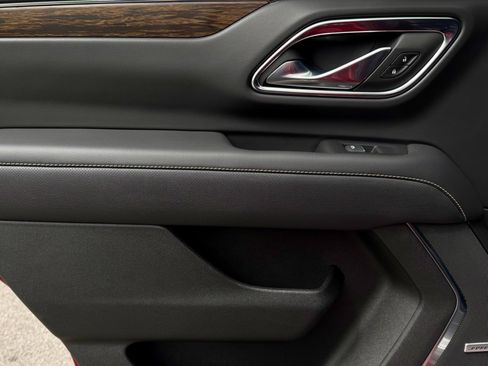 Used 2024 Chevrolet Tahoe Premier image 15