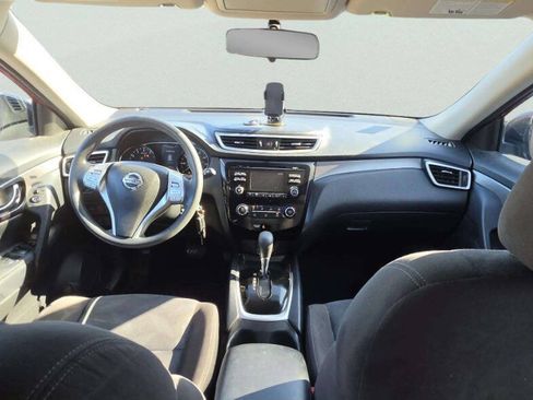 Used 2015 Nissan Rogue S FWD image 8