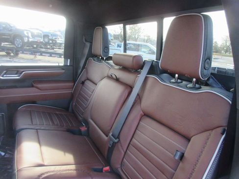 New 2026 GMC Sierra 2500 Denali Ultimate image 15