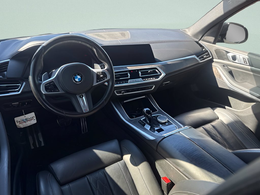 Used 2022 BMW X5 xDrive40i w/ M Sport Package AWD/4WD image 12