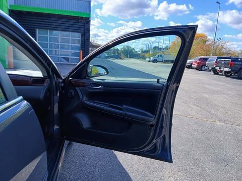 Used 2009 Chevrolet Impala LT image 16