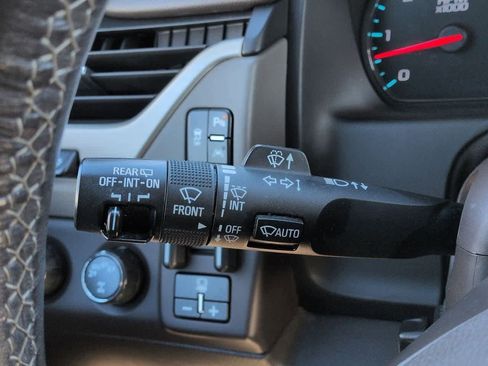 Used 2018 GMC Yukon Denali image 26