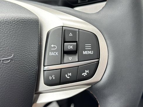 New 2025 Ford Explorer Active w/ Active Comfort Package image 22