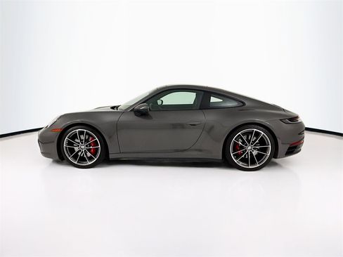 Used 2020 Porsche 911 Carrera S image 2