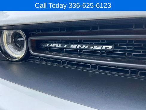 Used 2016 Dodge Challenger R/T Scat Pack w/ Leather Interior Group RWD image 11
