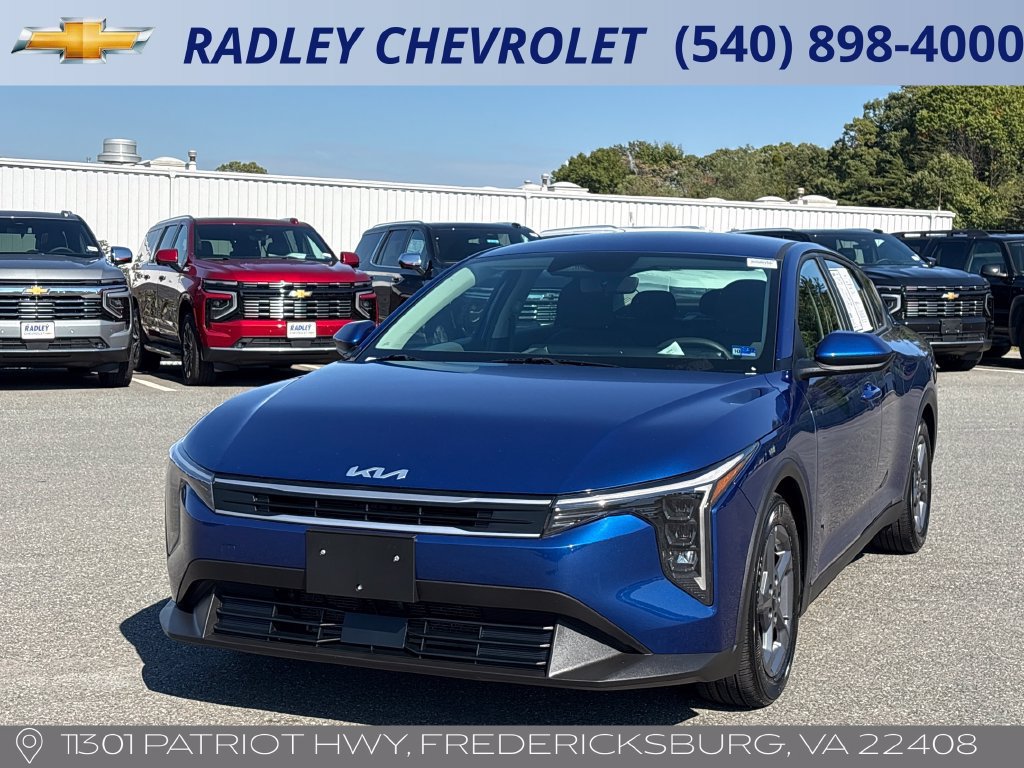 Used 2025 Kia K4 FWD image 1