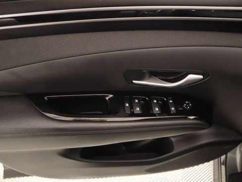 Used 2022 Hyundai Tucson Limited image 17