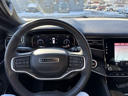 Used 2022 Jeep Wagoneer Series II image 12