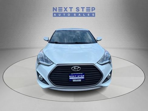 Used 2016 Hyundai Veloster Turbo w/ Option Group 04 FWD image 2
